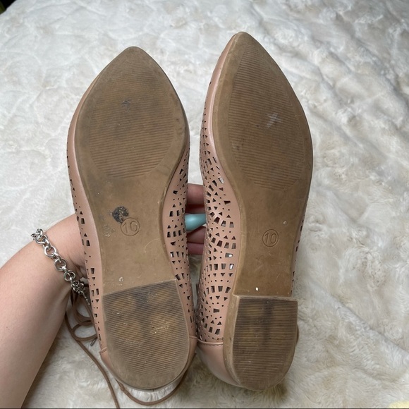 Mossimo Women’s Laser Cut Pointed Toe Shoe - Picture 10 of 10